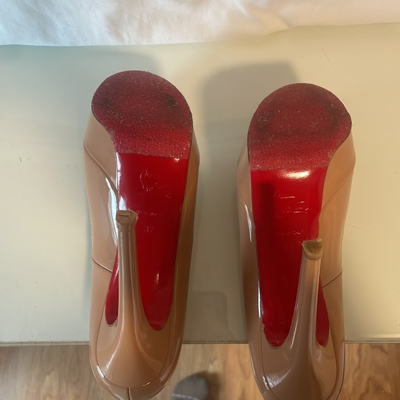 red bottoms - Picture 5 of 6